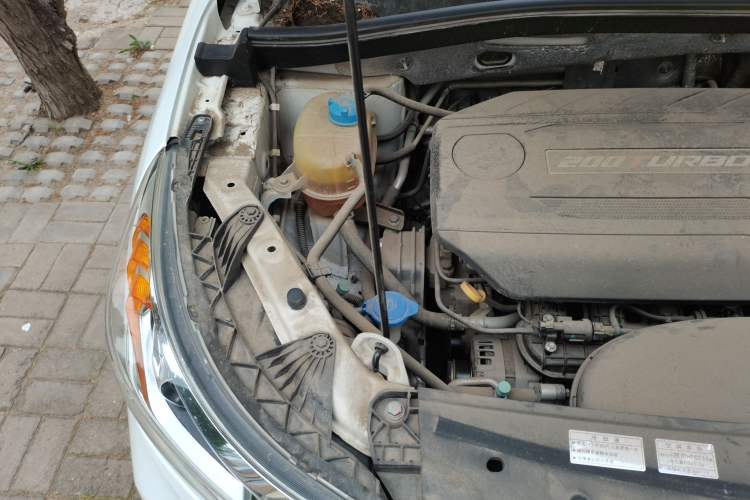 Used GAC Trumpchi GS4 2018 200T Manual Two-Wheel Drive Comfort Edition Engine Bay Right