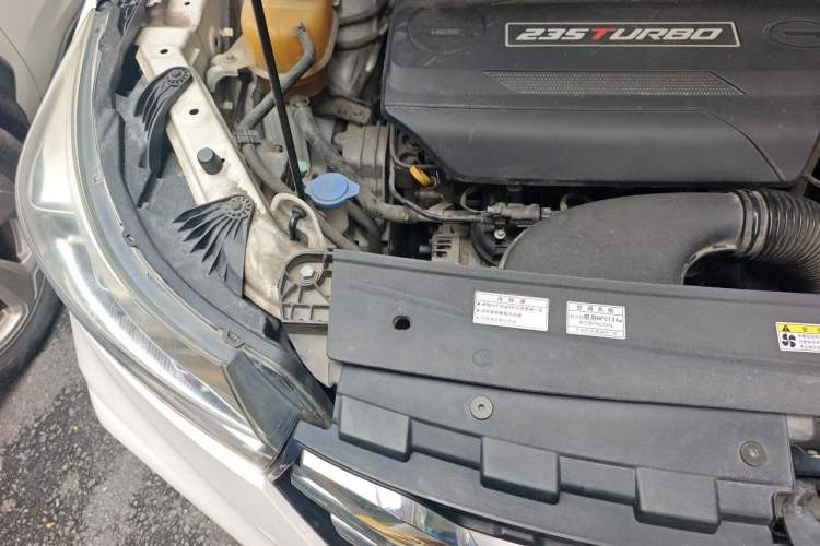 Used GAC Trumpchi GS4 2018 235T Automatic Two-Wheel Drive Luxury Smart Connectivity Millionth Anniversary Edition Engine Bay Right