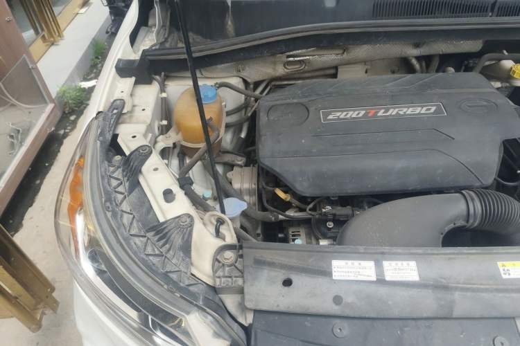 Used GAC Trumpchi GS4 2018 200T Manual Two-Wheel Drive Elite Edition Engine Bay Right