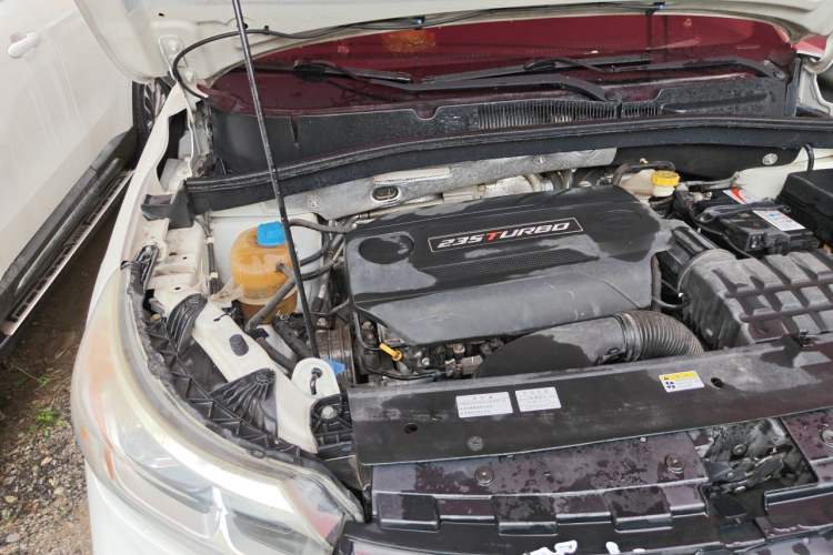 Used GAC Trumpchi GS4 2018 235T Manual Two-Wheel Drive Elite Edition Engine Bay Right