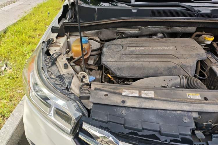 Used GAC Trumpchi GS4 2018 235T Automatic Two-Wheel Drive Luxury Smart Connectivity Version Engine Bay Right