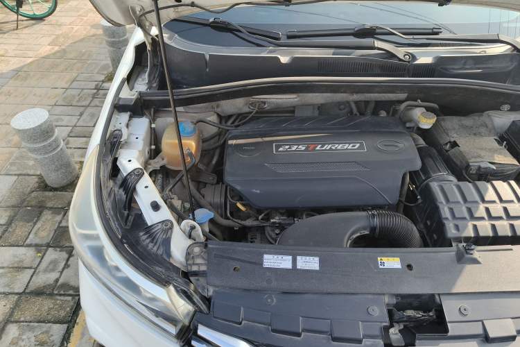 Used GAC Trumpchi GS4 2018 235T Automatic Two-Wheel-Drive Supreme Edition Engine Bay Right