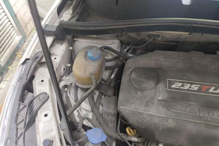 Used GAC Trumpchi GS4 2018 235T Automatic Two-Wheel Drive Luxury Smart Connectivity Version Engine Bay Right