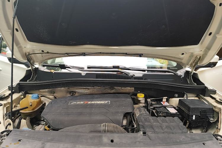 Used GAC Trumpchi GS4 2018 235T Automatic Two-Wheel Drive Luxury Smart Connectivity Version Engine Bay