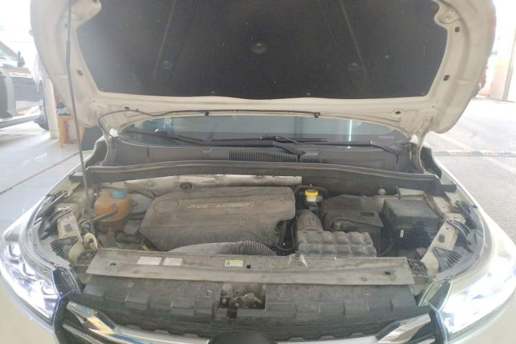 Used GAC Trumpchi GS4 2018 235T Automatic Two-Wheel-Drive Supreme Edition Engine Bay