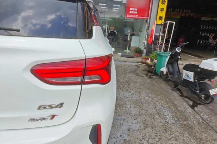Used GAC Trumpchi GS4 2018 235T Automatic Two-Wheel Drive Luxury Smart Connectivity Version Exterior 3