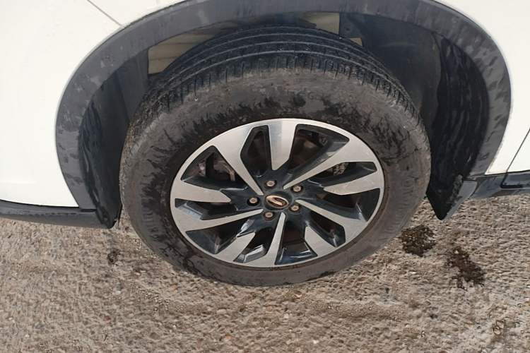 Used GAC Trumpchi GS4 2018 200T Manual Two-Wheel Drive Comfort Edition Exterior 4