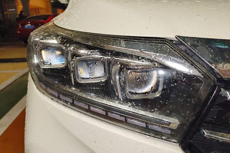 Used GAC Trumpchi GS4 2018 235T Automatic Two-Wheel Drive Luxury Smart Connectivity Millionth Anniversary Edition Exterior 6