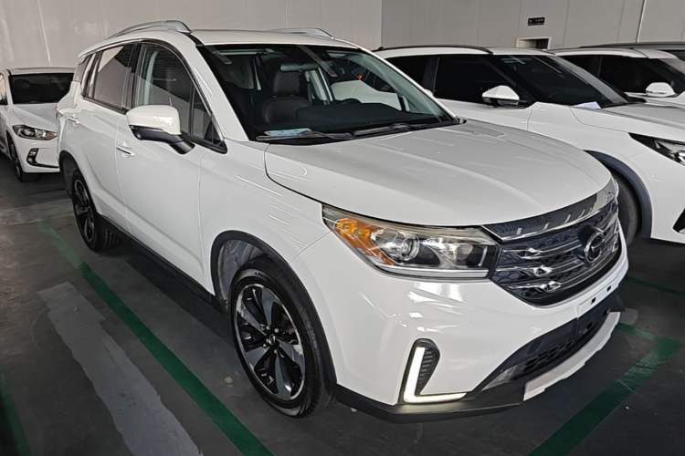 Used GAC Trumpchi GS4 2018 235T Automatic Two-Wheel Drive Luxury Smart Connectivity Version Front Right 45 Deg