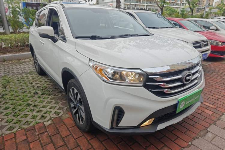 Used GAC Trumpchi GS4 2018 200T G-DCT Two-Wheel Drive Elite Edition Front Right 45 Deg