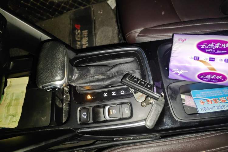 Used GAC Trumpchi GS4 2018 235T Automatic Two-Wheel Drive Elite Edition Gear Lever