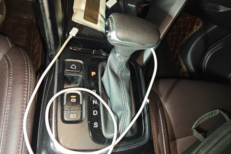 Used GAC Trumpchi GS4 2018 235T Automatic Two-Wheel Drive Luxury Smart Connectivity Millionth Anniversary Edition Gear Lever