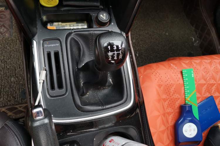 Used GAC Trumpchi GS4 2018 200T Manual Two-Wheel Drive Elite Edition Gear Lever