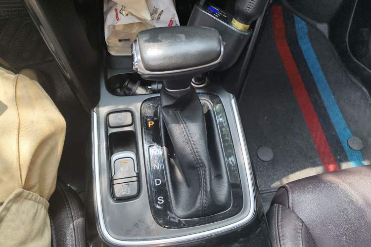 Used GAC Trumpchi GS4 2018 235T Automatic Two-Wheel Drive Luxury Smart Connectivity Millionth Anniversary Edition Gear Lever