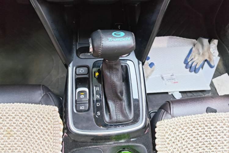 Used GAC Trumpchi GS4 2018 235T Automatic Two-Wheel Drive Elite Edition Gear Lever