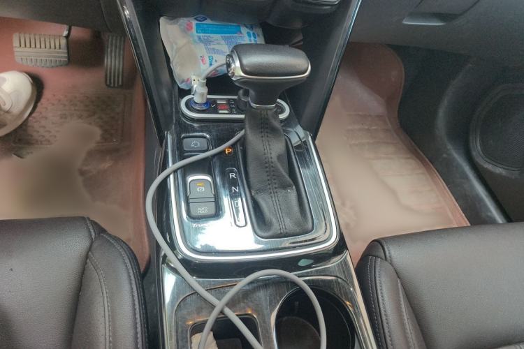 Used GAC Trumpchi GS4 2018 235T Automatic Two-Wheel Drive Elite Edition Gear Lever