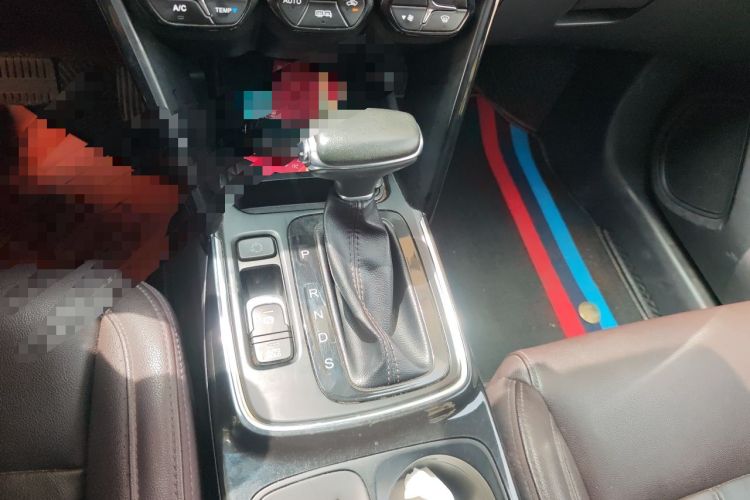 Used GAC Trumpchi GS4 2018 235T Automatic Two-Wheel-Drive Supreme Edition Gear Lever