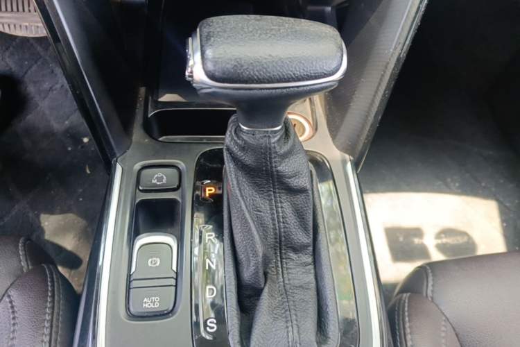 Used GAC Trumpchi GS4 2018 235T Automatic Two-Wheel Drive Luxury Smart Connectivity Version Gear Lever