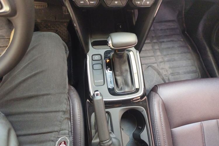 Used GAC Trumpchi GS4 2018 200T G-DCT Two-Wheel Drive Elite Edition Gear Lever