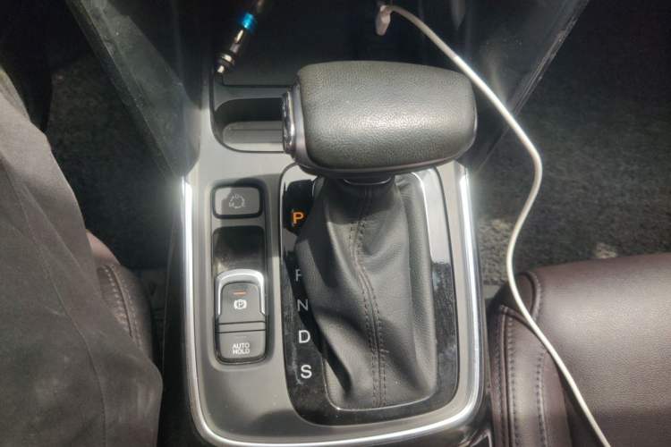 Used GAC Trumpchi GS4 2018 235T Automatic Two-Wheel Drive Luxury Smart Connectivity Version Gear Lever