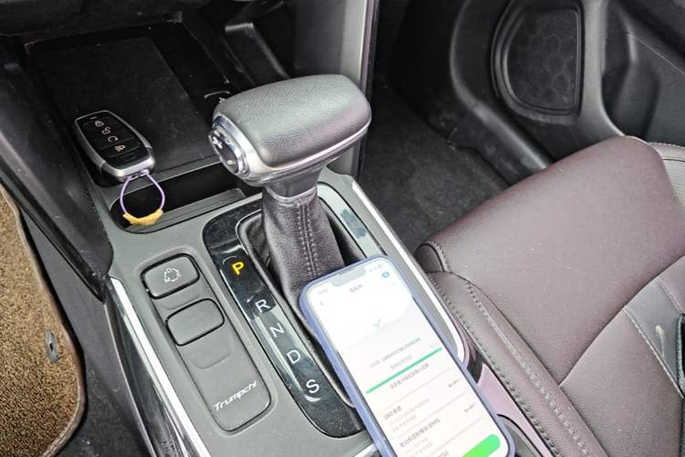 Used GAC Trumpchi GS4 2018 200T G-DCT Two-Wheel Drive Elite Edition Gear Lever