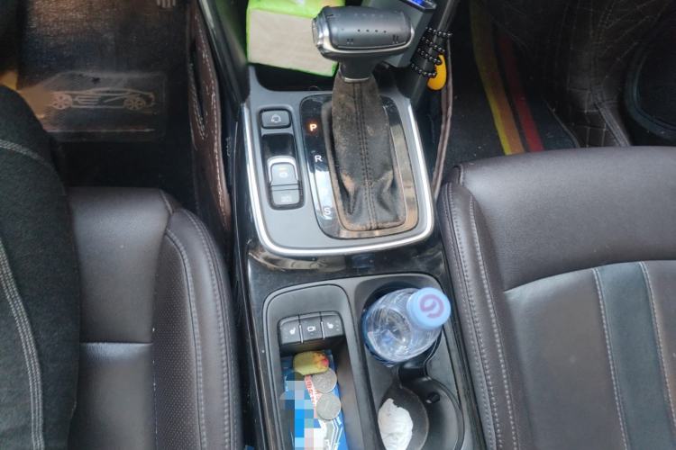 Used GAC Trumpchi GS4 2018 235T Automatic Two-Wheel Drive Luxury Smart Connectivity Version Gear Lever