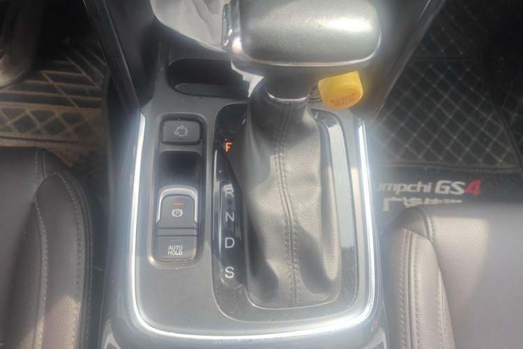 Used GAC Trumpchi GS4 2018 235T Automatic Two-Wheel Drive Elite Edition Gear Lever