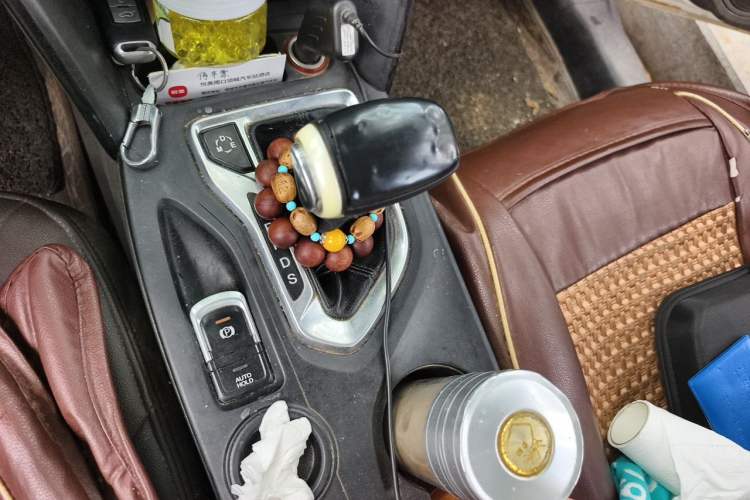 Used GAC Trumpchi GS4 2018 235T Automatic Two-Wheel Drive Luxury Smart Connectivity Version Gear Lever