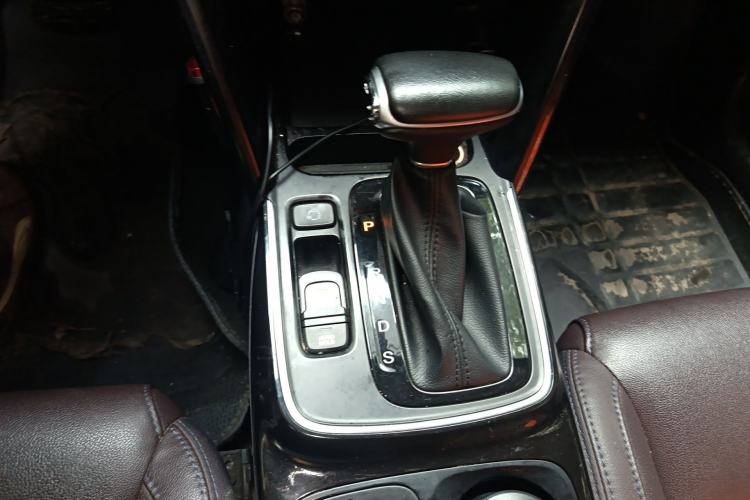 Used GAC Trumpchi GS4 2018 235T Automatic Two-Wheel Drive Luxury Smart Connectivity Version Gear Lever