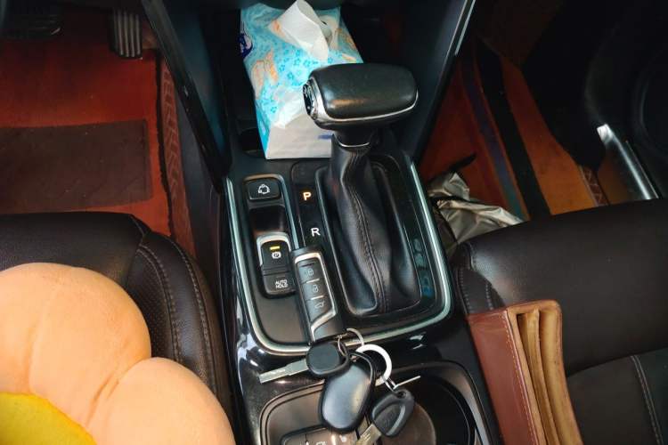 Used GAC Trumpchi GS4 2018 235T Automatic Two-Wheel Drive Luxury Smart Connectivity Millionth Anniversary Edition Gear Lever