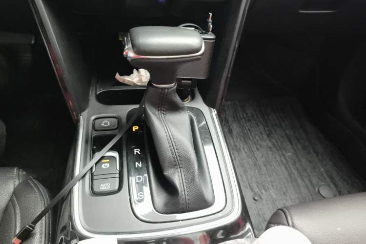 Used GAC Trumpchi GS4 2018 235T Automatic Two-Wheel Drive Elite Millionth Anniversary Edition Gear Lever
