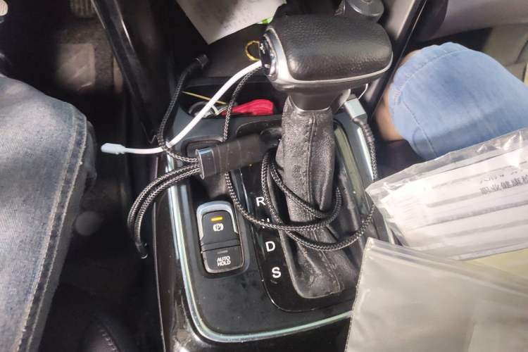 Used GAC Trumpchi GS4 2018 235T Automatic Two-Wheel Drive Luxury Smart Connectivity Version Gear Lever
