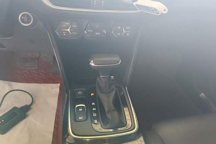 Used GAC Trumpchi GS4 2018 235T Automatic Two-Wheel Drive Luxury Smart Connectivity Millionth Anniversary Edition Gear Lever
