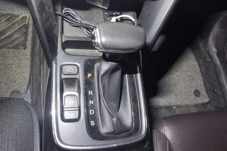 Used GAC Trumpchi GS4 2018 235T Automatic Two-Wheel Drive Luxury Smart Connectivity Millionth Anniversary Edition Gear Lever