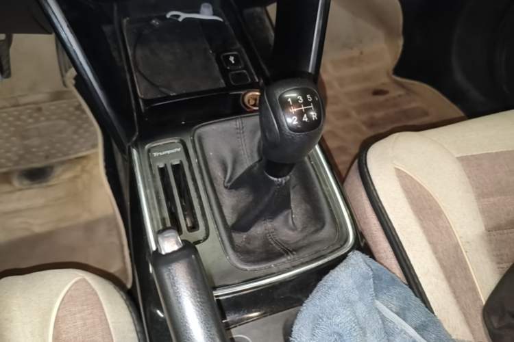 Used GAC Trumpchi GS4 2018 200T Manual Two-Wheel Drive Elite Edition Gear Lever
