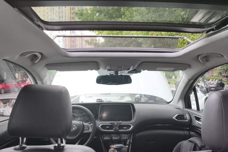 Used GAC Trumpchi GS4 2018 235T Automatic Two-Wheel Drive Luxury Smart Connectivity Millionth Anniversary Edition Headliner