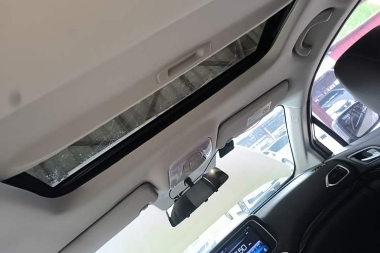 Used GAC Trumpchi GS4 2018 200T Manual Two-Wheel Drive Elite Edition Headliner