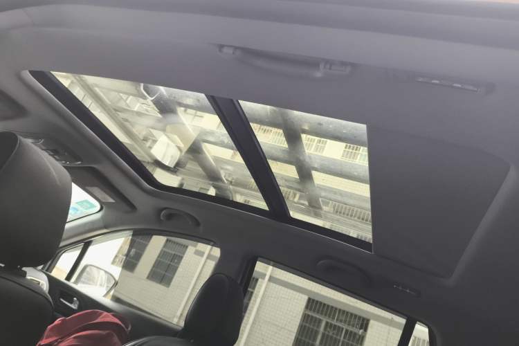 Used GAC Trumpchi GS4 2018 235T Automatic Two-Wheel Drive Elite Millionth Anniversary Edition Headliner