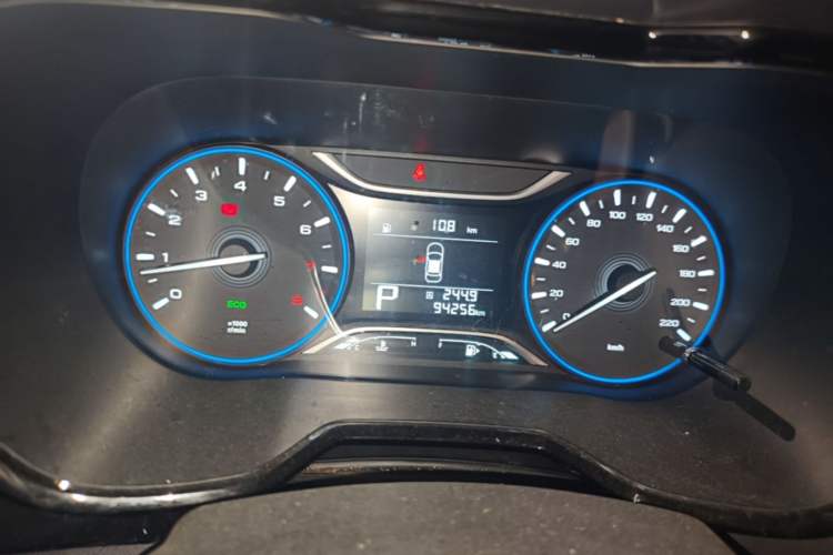 Used GAC Trumpchi GS4 2018 235T Automatic Two-Wheel Drive Elite Millionth Anniversary Edition Instrument Cluster