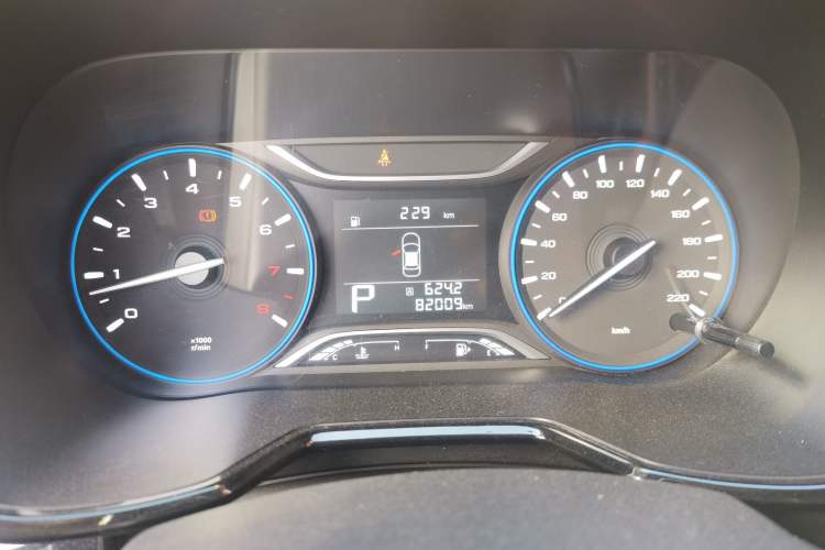 Used GAC Trumpchi GS4 2018 235T G-DCT Two-Wheel Drive Elite Edition Instrument Cluster