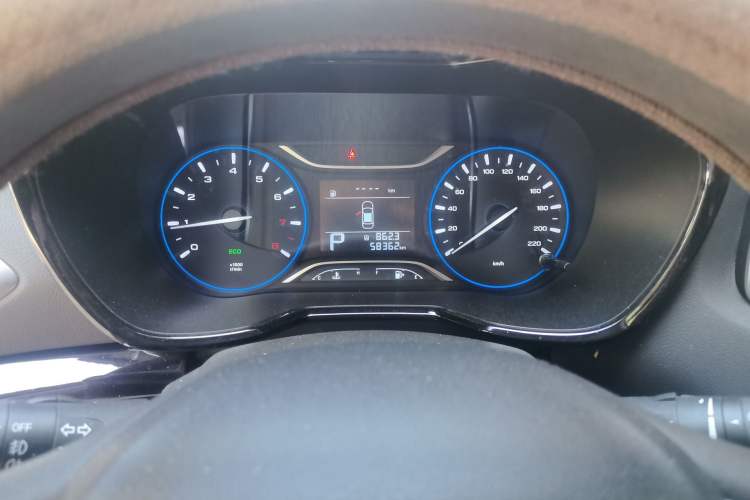 Used GAC Trumpchi GS4 2018 235T Automatic Two-Wheel Drive Elite Millionth Anniversary Edition Instrument Cluster