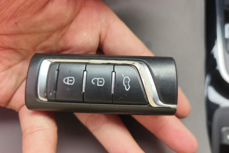 Used GAC Trumpchi GS4 2018 235T Automatic Two-Wheel Drive Luxury Smart Connectivity Version Interior 1