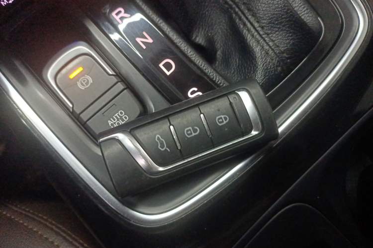Used GAC Trumpchi GS4 2018 235T Automatic Two-Wheel Drive Elite Millionth Anniversary Edition Interior 1