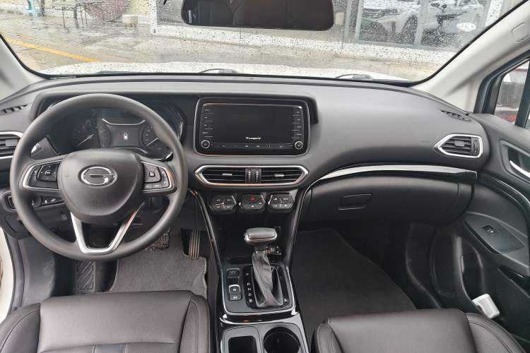 Used GAC Trumpchi GS4 2018 235T Automatic Two-Wheel Drive Elite Edition Interior 1