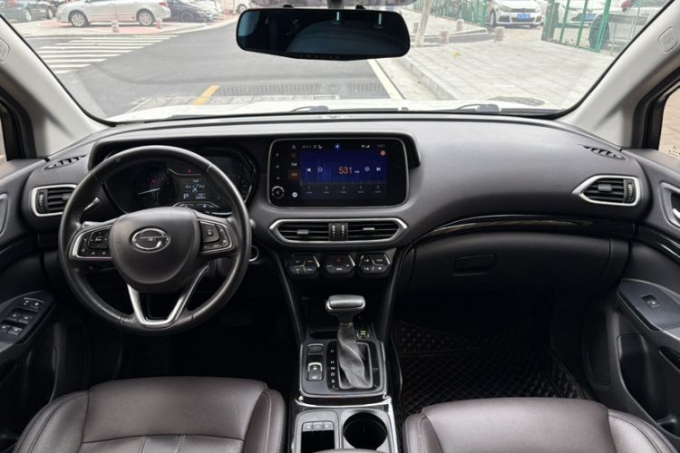 Used GAC Trumpchi GS4 2018 235T Automatic Two-Wheel Drive Luxury Smart Connectivity Version Interior 1