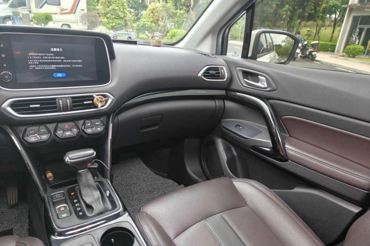 Used GAC Trumpchi GS4 2018 235T Automatic Two-Wheel Drive Luxury Smart Connectivity Version Interior 1
