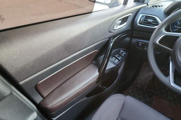 Used GAC Trumpchi GS4 2018 200T G-DCT Two-Wheel Drive Comfort Edition Interior 1