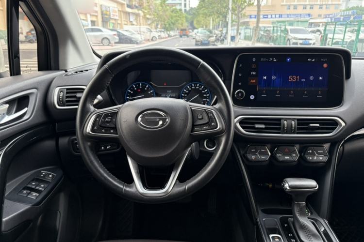 Used GAC Trumpchi GS4 2018 235T Automatic Two-Wheel Drive Luxury Smart Connectivity Version Interior 3