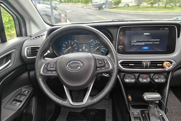 Used GAC Trumpchi GS4 2018 235T Automatic Two-Wheel Drive Luxury Smart Connectivity Version Interior 3