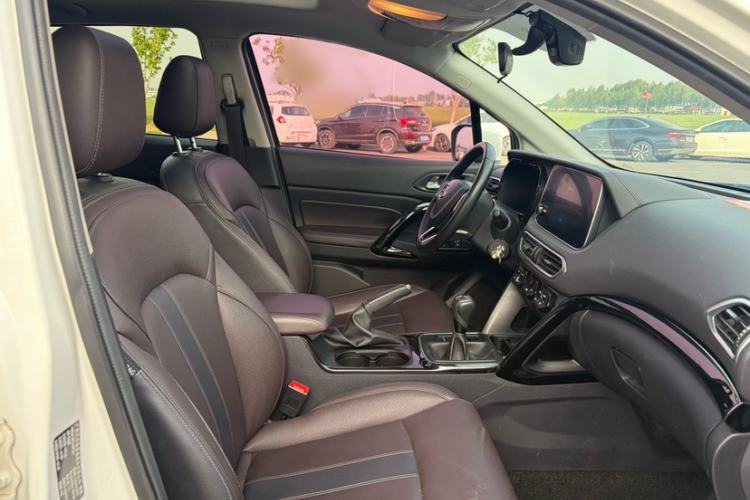 Used GAC Trumpchi GS4 2018 235T Manual Two-Wheel Drive Luxury Edition Interior 3